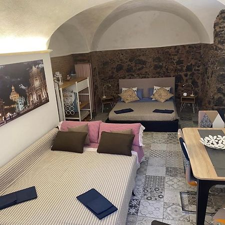 Вилла La Piccola Grotta Ursino Катания Экстерьер фото